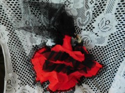 spanish red tag b